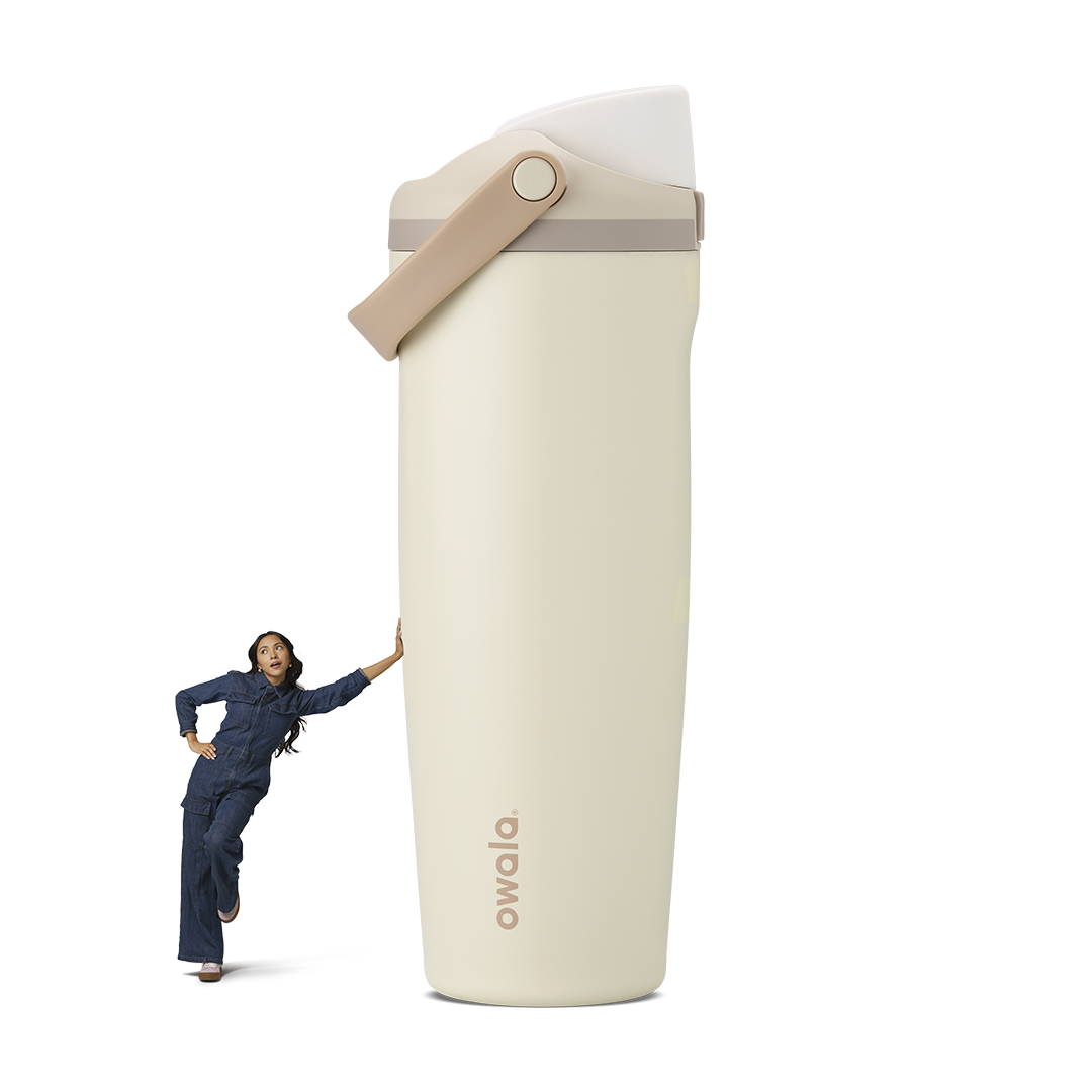 FreeSip Sway 32oz tumbler in Lightly Toasted